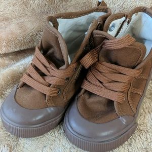 Baby gap new with tags high top canvas size 6